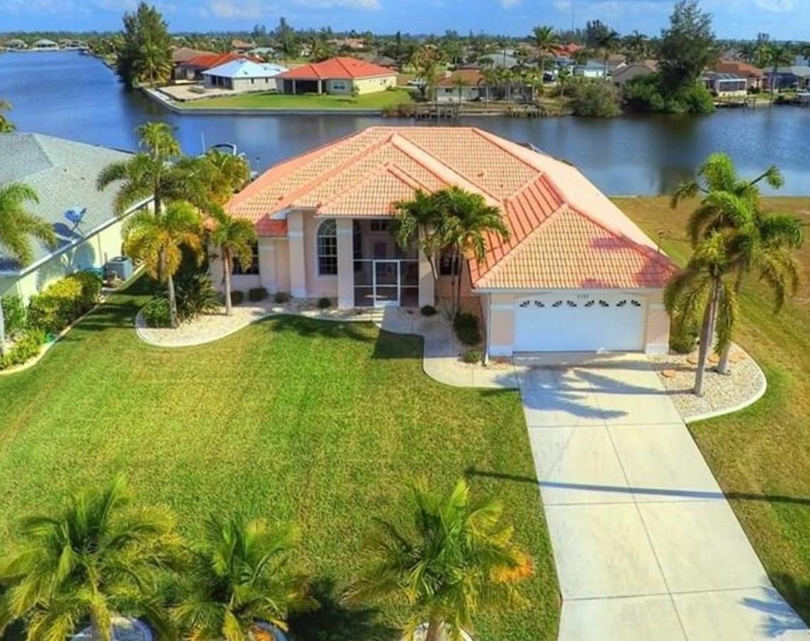Villa Eyleen Cape Coral Bagian luar foto