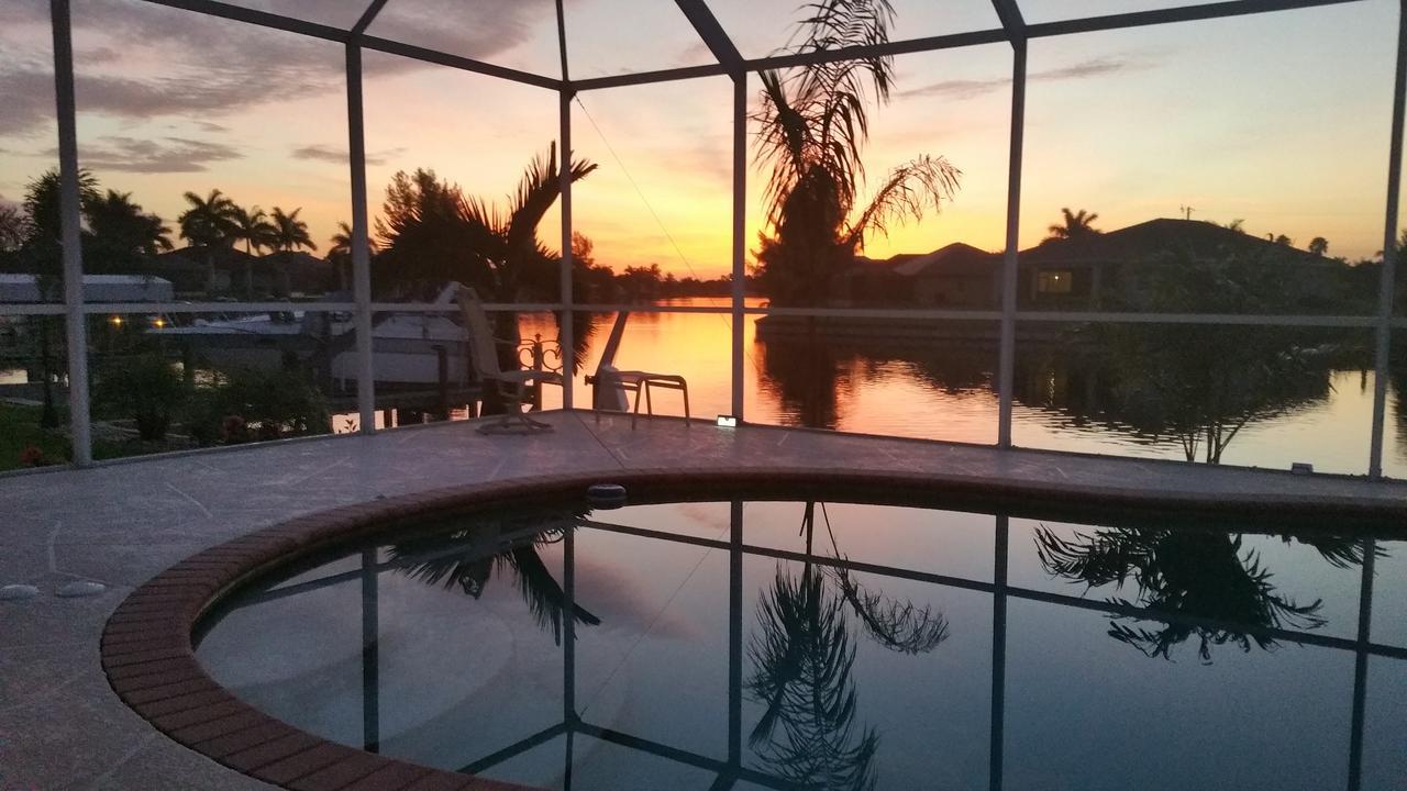 Villa Eyleen Cape Coral Bagian luar foto