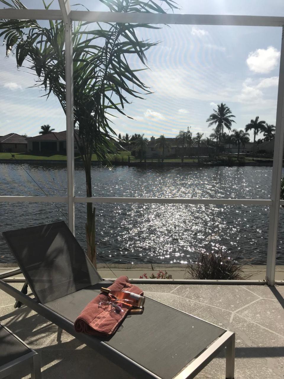 Villa Eyleen Cape Coral Bagian luar foto