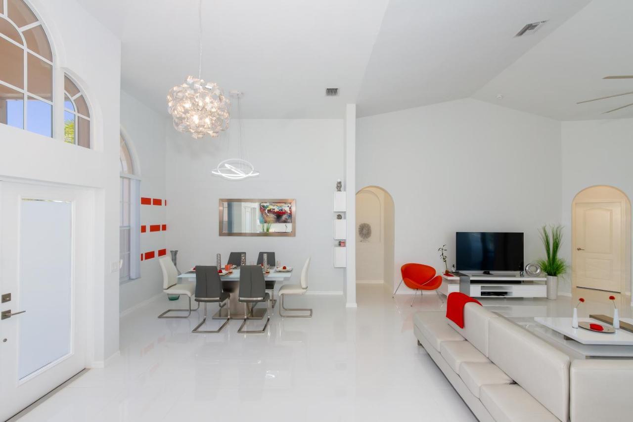 Villa Eyleen Cape Coral Bagian luar foto
