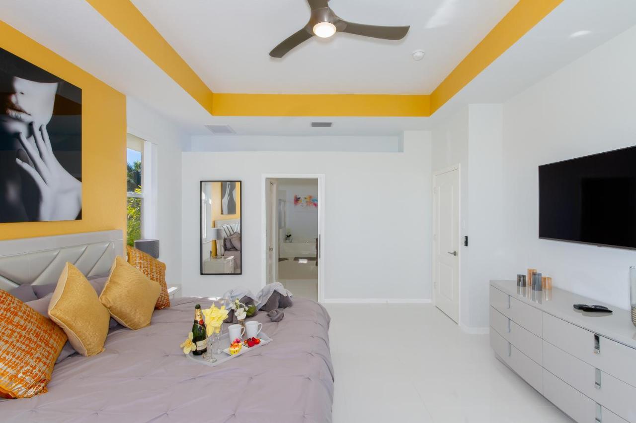 Villa Eyleen Cape Coral Bagian luar foto